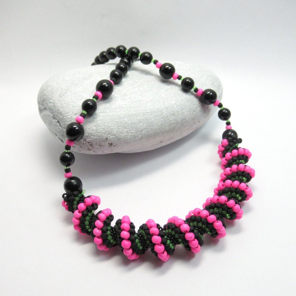 Neon pink and Black Cellini Necklace - Picture 8 of 11